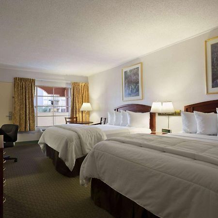 Days Inn By Wyndham San Diego/Downtown/Convention Center Eksteriør bilde