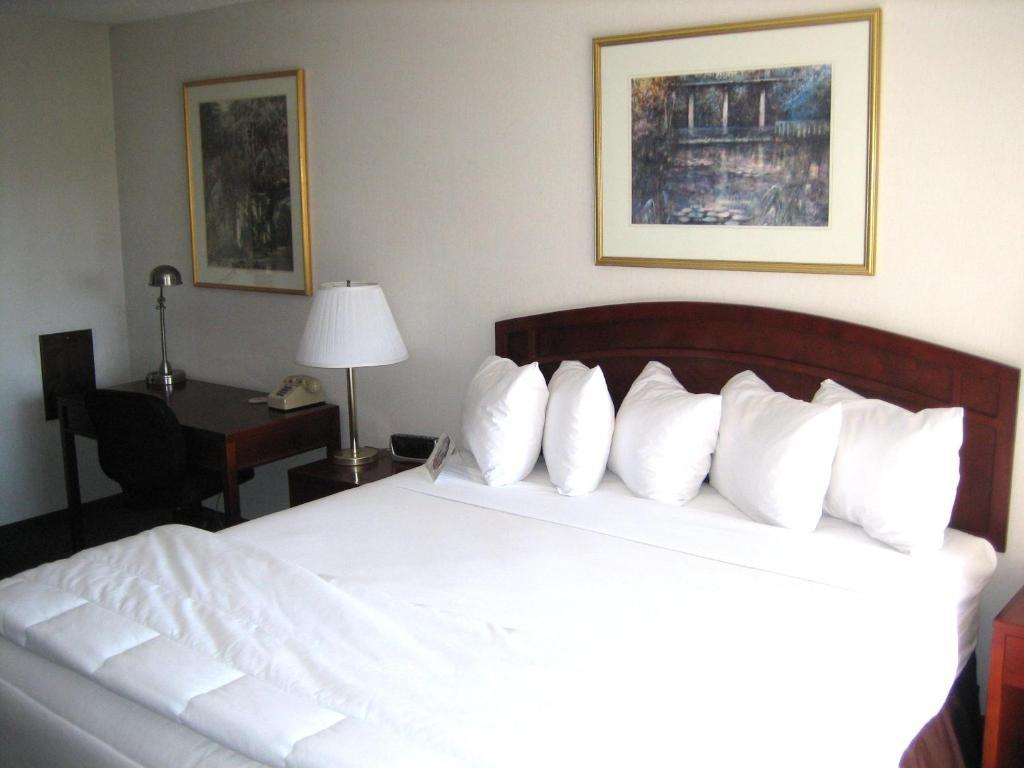 Days Inn By Wyndham San Diego/Downtown/Convention Center Rom bilde